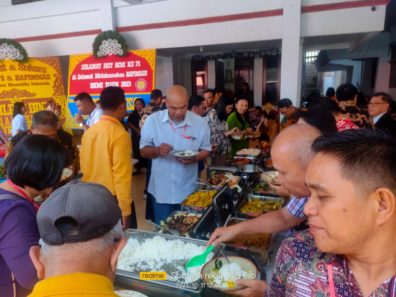 Suasana makan siang di Rapimnas
